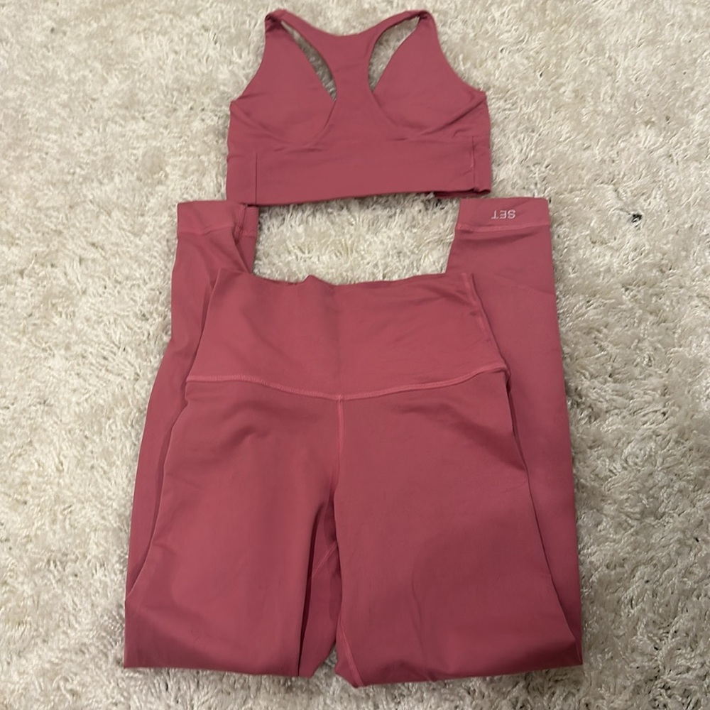 SET Active Women's Leggings and Top in Mauve - Picture 2 of 6